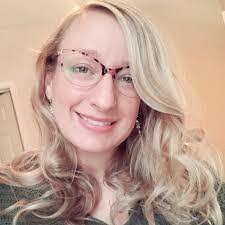 Amanda Sweat's Instagram, Twitter & Facebook