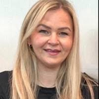 Victoria Maynard's Instagram, Twitter & Facebook