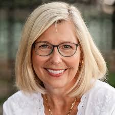 Donna Wellington's Instagram, Twitter & Facebook