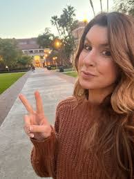 Ruth Beauchamp's Instagram, Twitter & Facebook