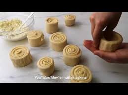 Boylesine Kabaran Sekli Sahane Bir Pogaca Tarifi Gormediniz Citir Citir Katmer Pogaca Youtube 2020 Pogacalar Yemek Tarifleri Tarifler