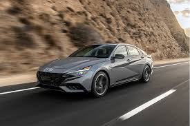 Despite its lower and sleeker roofline, the new 2021 elantra actually has better headroom. Hyundai Elantra Wins Prestigious 2021 North American Car Of The Year