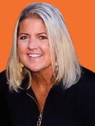 Nanette Chandler's Instagram, Twitter & Facebook