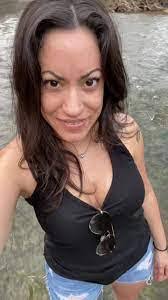 Amanda Diem's Instagram, Twitter & Facebook