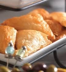 Try These Rich And Creamy Phyllo Dough Treats Made With Ricotta Cheese Recipes Phyllo Recipes Philo Dough