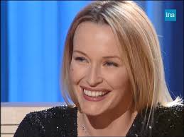 ESTELLE, DAVID, LE COUP DE FOUDRE 💘. «La règle des 3 c : communication,  confiance, complexité, voici le secret du mariage d’Estelle et David».  Estelle Lefébure, Hallyday à l’époque, raconte son coup ...