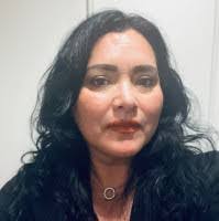 Victoria Pinkerton's Instagram, Twitter & Facebook