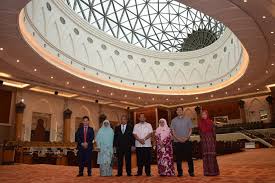 Ketua pembangkang dewan undangan negeri (dun) kelantan datuk nozula mat diah menangis selepas diarah keluar dari. Pagi Ini Sebelum Berlepas Balik Ke Pejabat Jurutulis Dewan Negeri Johor Facebook