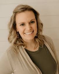 Kelsey Lamb's Instagram, Twitter & Facebook