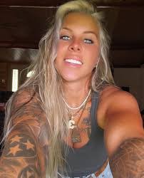 Katie Noel's Instagram, Twitter & Facebook