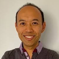 Sandy Llewellyn's Instagram, Twitter & Facebook