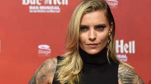 Tolle kalender 2022 bei weltbild.at: Sophia Thomalla Busen Blitzer Dieses Lack Outfit Zeigt Wieder Fast Zu Viel News De