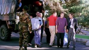 .sınıfı'nın haylazlıkları artık dayanılmaz hale gelmişti ve okul müdürü deli bedri çareyi hababam'ı askere göndermekte bulur. Hababam Sinifi Askerde Hd Film Restorasyonlu Dailymotion Video