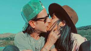 El romance entre cande tinelli y coti era un secreto a voces. La Primera Foto De Cande Tinelli A Los Besos Con Coti Sorokin Tras Borrar Su Selfie A Puro Mimo El Lugar Es Aqui Y El Momento Ahora Ciudad Magazine