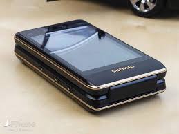 2 SIM смартфон-раскладушка Philips W930