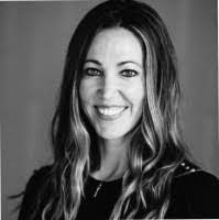 Angie Clift's Instagram, Twitter & Facebook