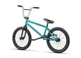 The steel frame and steel fork ensure stability and optimal durability as they learn to develop their bmx riding skills. Wethepeople Bmx Crysis Bike