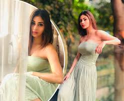 Not known she hails from a filmy background; Unveil Mouni Roy S Beauty Secrets And Get A Flawless Skin Like Her