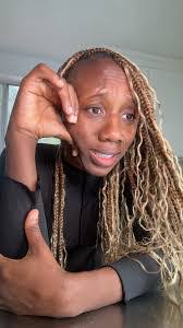 Daphne Decker's Instagram, Twitter & Facebook