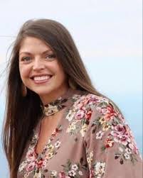 Lynette Hale's Instagram, Twitter & Facebook