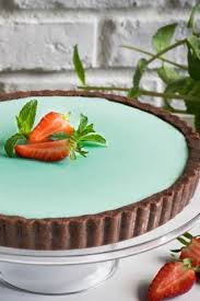 300 ml di sciroppo di menta di buona qualità 12 gr di colla di pesce. Crostata Senza Cottura Alla Menta E Cioccolato Fabbri