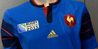 La procédure qui aboutira à désigner les futurs hôtes des coupes du monde de rugby masculines et féminines a officiellement débuté avec le. Coupe Du Monde De Rugby Decouvrez Le Nouveau Maillot Du Xv De France