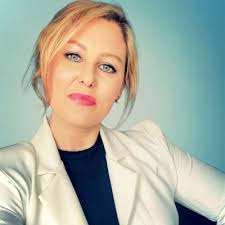 🌟 Red Jumpers to Career Lessons: A Journey of Unexpected Turns... 🌟 So,  this was the plan: I was set