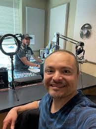 Terry Blom's Instagram, Twitter & Facebook