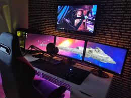 Rate My Station And Give Me Tips For Improvement Computer Desk Setup Computer Room Battlestation
