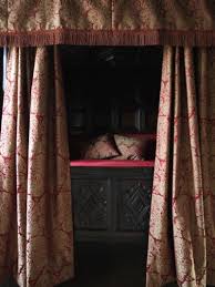 choosing victorian curtain fabrics