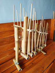 Daftar harga alat musik tradisional daerah jawa barat angklung terbaru. Distributor Alat Musik Tradisional Angklung Jawa Tengah Madaniah