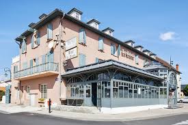 The accommodation is 11.8 miles from tarbes, and guests benefit from private parking available on. Hotel Le Tivoli Vic En Bigorre Wonderbox