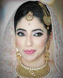 Look at that face, so full of beauty and innocence 💕 What a fun time it  was dressing up Nabeela while being flocked by her massive girl gang. To  everyone's surprise, I