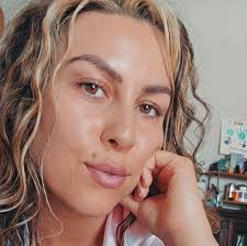 I'm asking for my daughter who lives in Evanston is there a good children  dentist in Evanston Wyoming that is good withe children