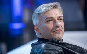 Messziről jött, nagy utat tett meg: Velvet Gumicukor Valoszinu Hogy Alfoldi Robert Most Rendezi Palyajanak Legnepszerubb Darabjat