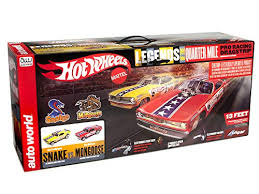 There are times when one, or both, of the cars, were delivered and not working at all or they would lose power only after a short time of play. Best Slot Cars Buying Guide Gistgear