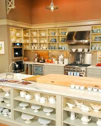 In an outdoor kitchen in maine, four competitors set out to make a good first impression. The Martha Stewart Show Set Tour Martha Stewart Kitchen Kitchen Design Kitchen Decor