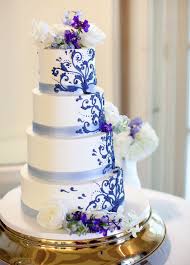 Dstv has released some toll free numbers to accommodate multichoice users on all network providers in nigeria (mtn, glo, airtel & etisalat), if you have any questions on the dstv nigeria packages price list for 2020. Check It Out Prices Of Traditional Wedding Cakes In Nigeria D Wedding Cake Toppers Cool Wedding Cakes Wedding Cake Topper Decorations