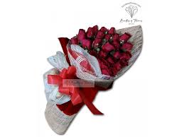 From a surprise valentine's day flower delivery to decadent treats, delicious valentine's chocolate delivery, and other romantic valentine's. Flower Delivery Philippines Flower Shop Philippines Valentines Day
