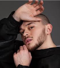 Artists :: Showelli-ent