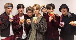 Que me dijeran que si quería ser vip en mcdonald's era una señal de que habría colab con @bts_twt jajsjs. Mcdonald S Bts Meal Full Menu What Is The Cost Where And How To Buy It As Army Demands Oreo Mcflurry Meaww