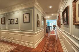 Hallway Moulding Wall Moldings Designs Hallway Crown Molding Design Ideas Amp Pictures Zillow Di Wall Molding Design Wainscoting Styles Dining Room Wainscoting