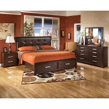 4 Piece King Bedroom Set In Oak Grain Nebraska Furniture Mart Discount Bedroom Furniture Bedroom Sets Queen King Bedroom Sets