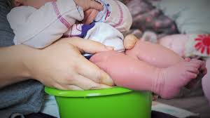 Windelfrei Babys Zeigen Bereits Ab Geburt Wann Sie Mal Mussen Genauso Wie Sie Zeigen Dass Sie Hunger Haben