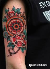 Compass tattoos are very popular amongst adventurers and nomads who travel a great deal. Goodoldtimestat Traditional Compass Tattoo Tattoos Von Tattoo Bewertung De