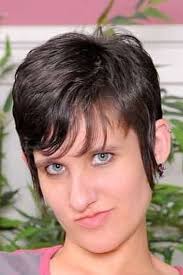 Laurel Norton's Instagram, Twitter & Facebook