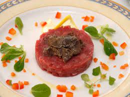 The dish is often served with thin shavings of. Ricette Delle Langhe Carne Cruda In Insalata Langhe Net