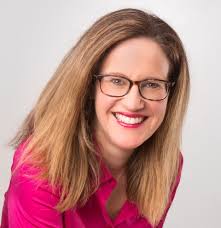 Sarah Pearsall's Instagram, Twitter & Facebook