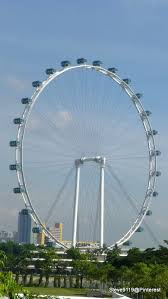 The Singapore Flyer World S Tallest Ferris Wheel 165 Metres Singapore World Visiting Ferris Wheel