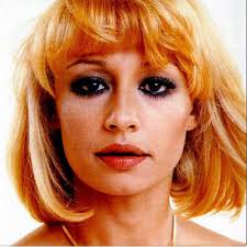 raffaˈɛlla karˈra), is an italian singer, dancer, television presenter, and actress. Raffaella Carra Albums Songs Playlists Listen On Deezer